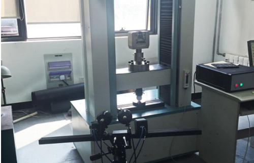 三维全场应变测量技术用于砂岩劈裂损伤演化力学性能分析