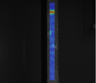 材料拉伸裂缝宽度位移应变云图.jpg 材料拉伸裂缝宽度位移应变云图.jpg