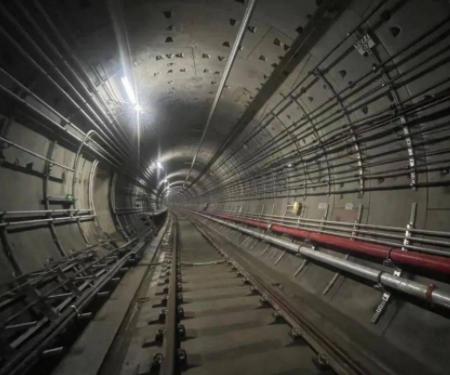 地铁施工隧道图.jpg 地铁施工隧道图.jpg