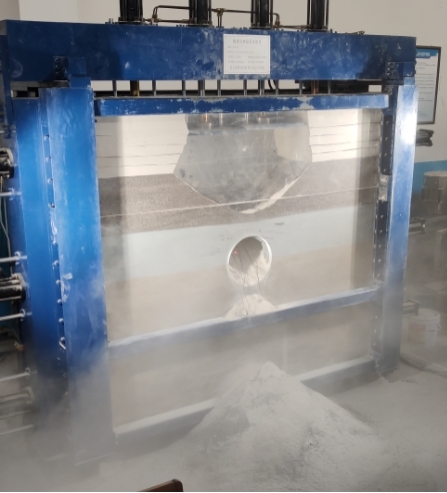 地铁隧道结构地质层模型加载坍塌.jpg 地铁隧道结构地质层模型加载坍塌.jpg