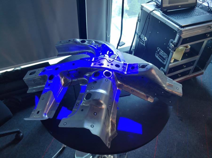 高精度蓝光三维扫描仪扫描汽车钣金件获取3D数据模型.jpg 高精度蓝光三维扫描仪扫描汽车钣金件获取3D数据模型.jpg